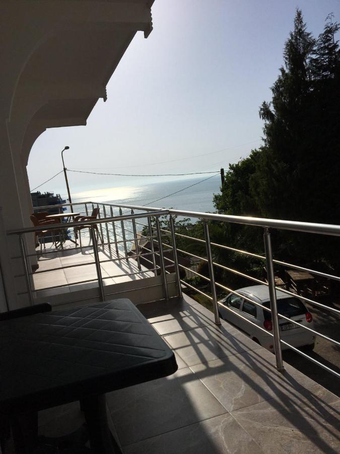 Rezo'S House Hotel Квариати Екстериор снимка