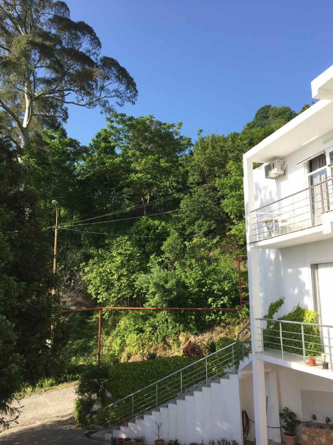 Rezo'S House Hotel Квариати Екстериор снимка