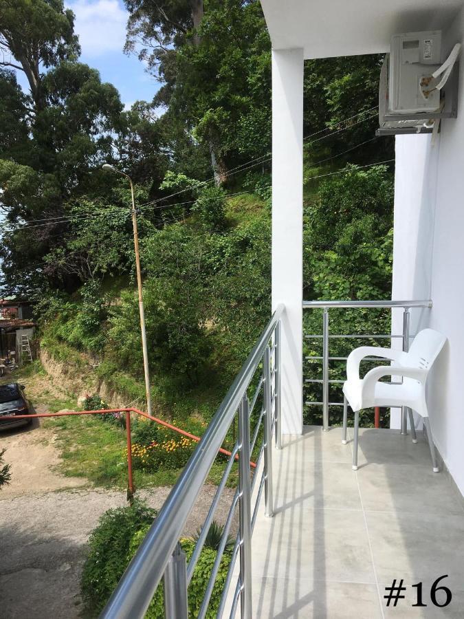 Rezo'S House Hotel Квариати Екстериор снимка