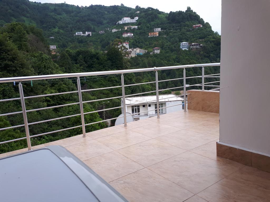 Rezo'S House Hotel Квариати Екстериор снимка