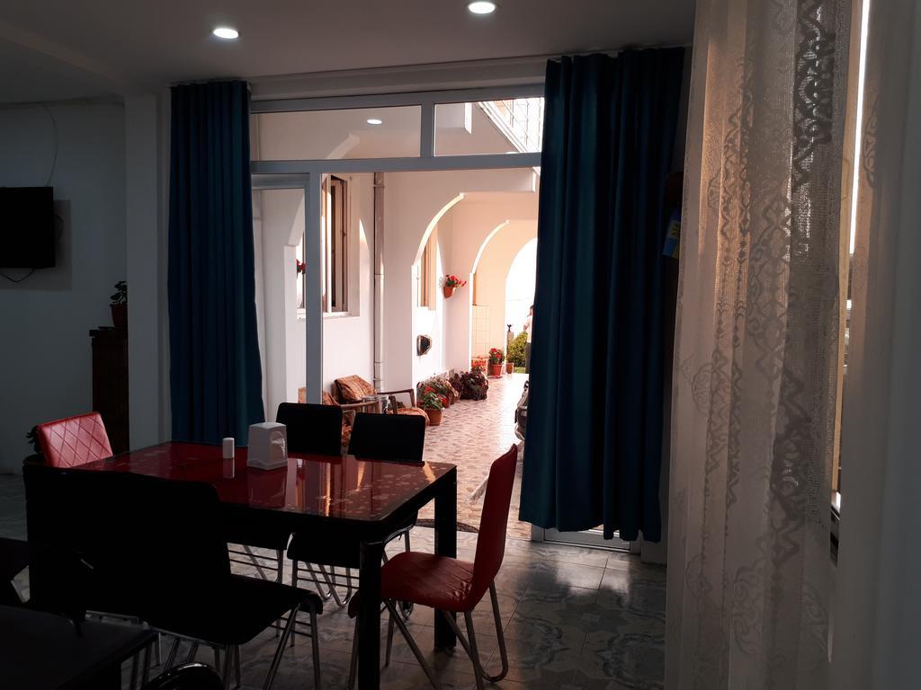 Rezo'S House Hotel Квариати Екстериор снимка