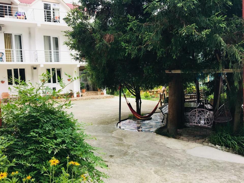 Rezo'S House Hotel Квариати Екстериор снимка